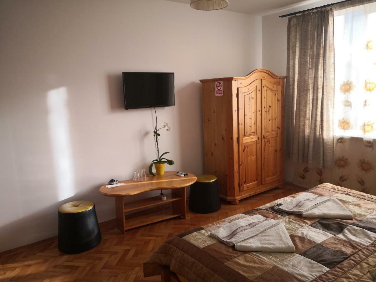 Hotel Noira House Turda Zewnętrze zdjęcie